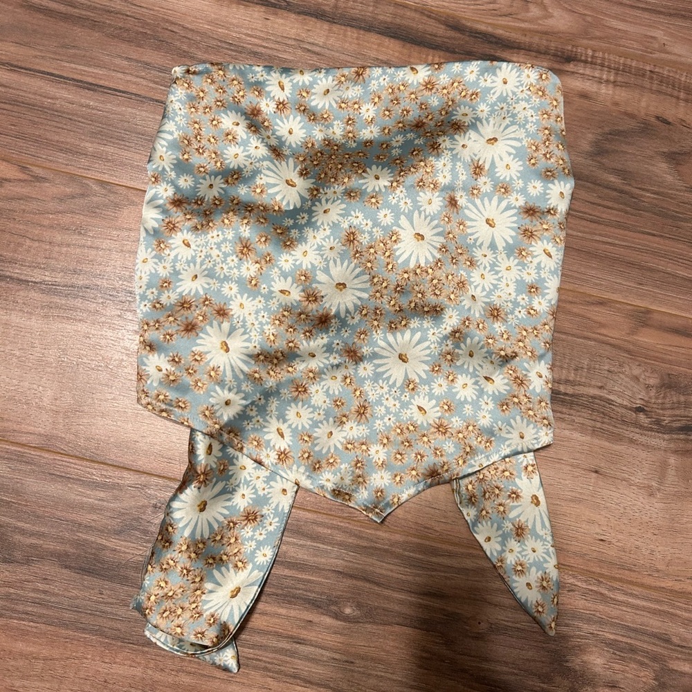 women’s crop top